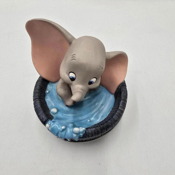 Walt Disney Classic Collection Dumbo 1995‎ "Simply Adorable" Sculpture - Picture 1 of 7